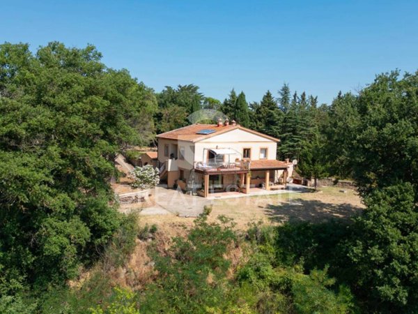 casa indipendente in vendita a San Venanzo
