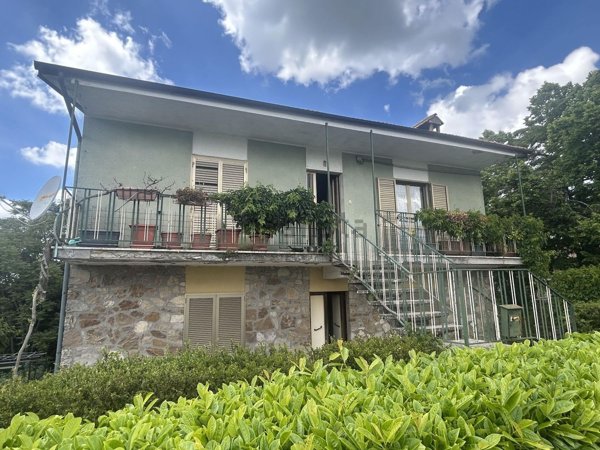 casa indipendente in vendita a San Venanzo