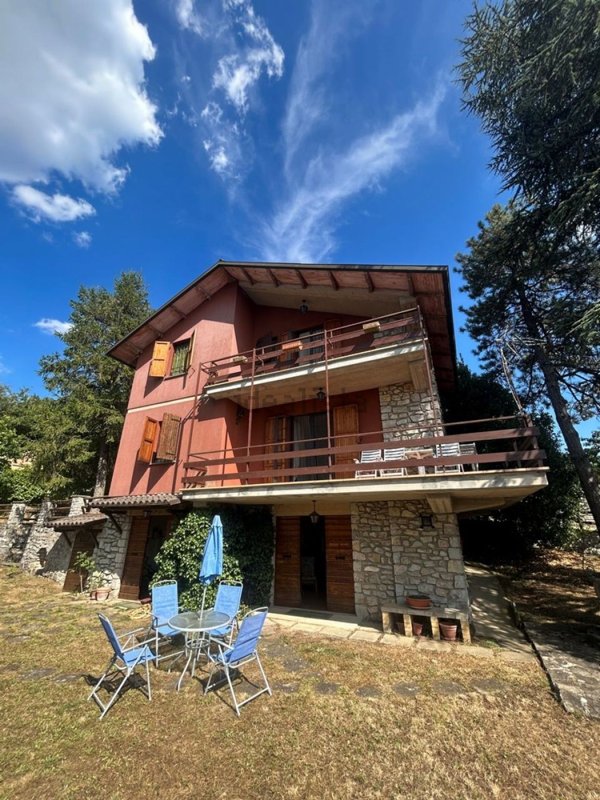 casa indipendente in vendita a San Venanzo