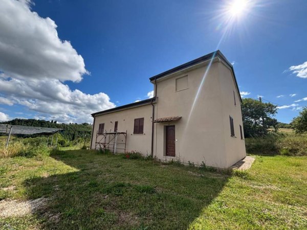 casa indipendente in vendita a San Venanzo in zona Collelungo