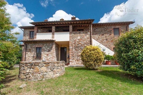 casale in vendita a San Venanzo