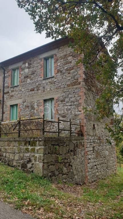 casa indipendente in vendita a San Venanzo