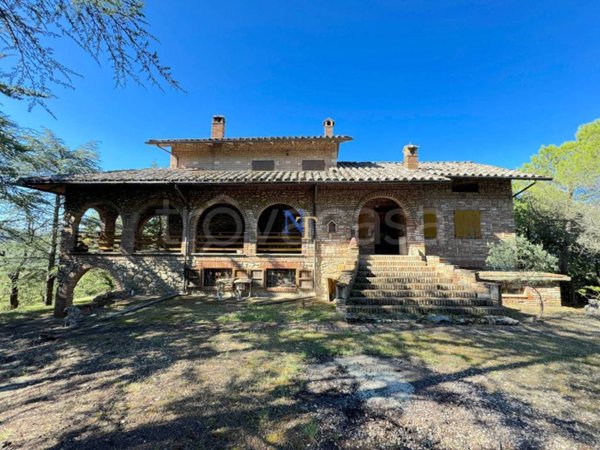 casa indipendente in vendita a San Venanzo