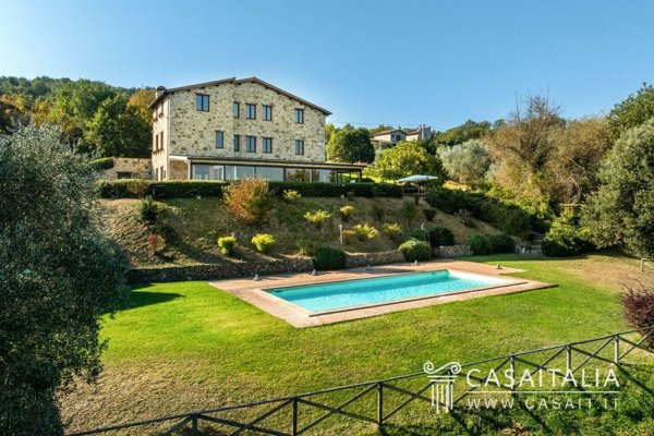 casa indipendente in vendita a San Venanzo