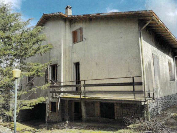 casa indipendente in vendita a San Venanzo in zona Ospedaletto