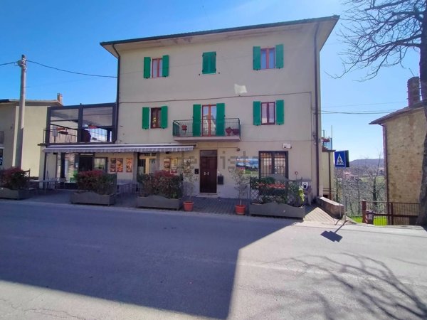 casa indipendente in vendita a San Venanzo