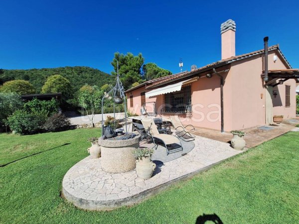 casa indipendente in vendita a San Venanzo