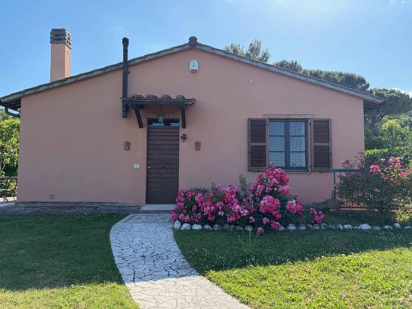 casa indipendente in vendita a San Venanzo