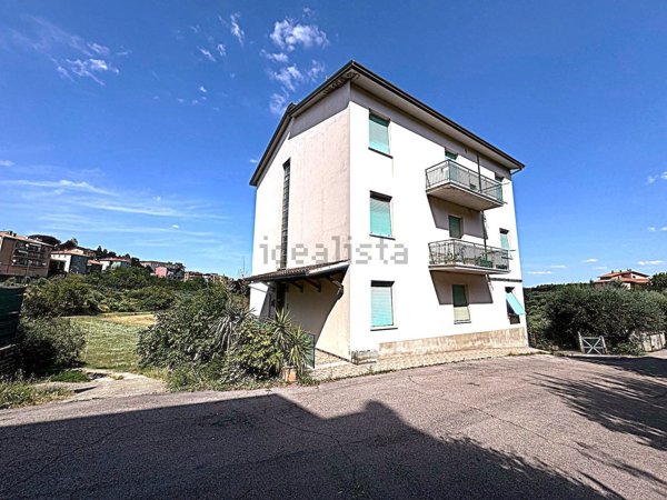 casa indipendente in vendita a San Venanzo