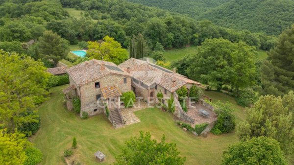 casa indipendente in vendita a San Venanzo