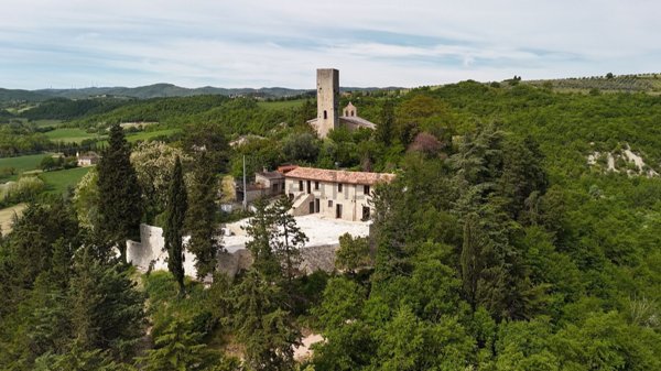 casale in vendita a San Venanzo