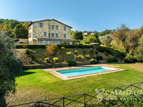 casa indipendente in vendita a San Venanzo