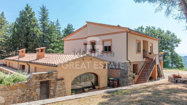 casale in vendita a San Venanzo