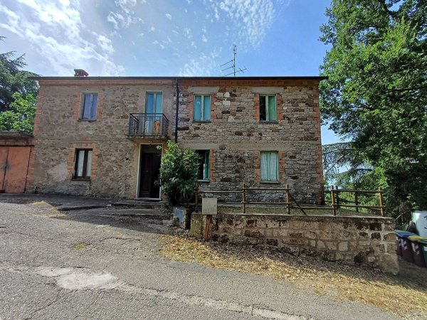 pentavano in vendita a San Venanzo in zona San Marino