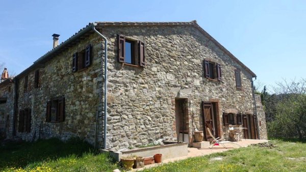 casa indipendente in vendita a San Venanzo in zona Ospedaletto