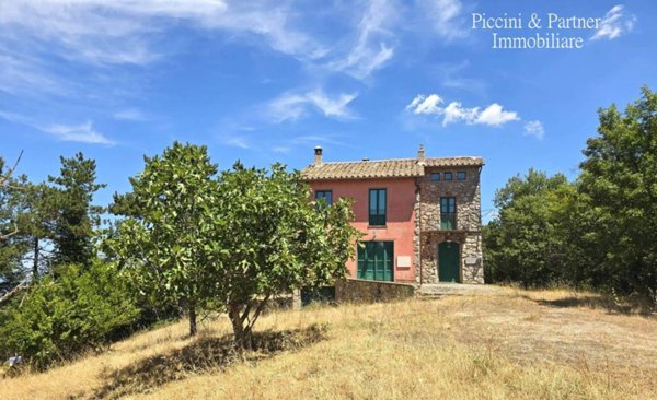 casa indipendente in vendita a San Venanzo