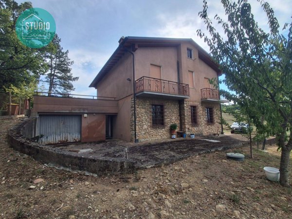 casa indipendente in vendita a San Venanzo