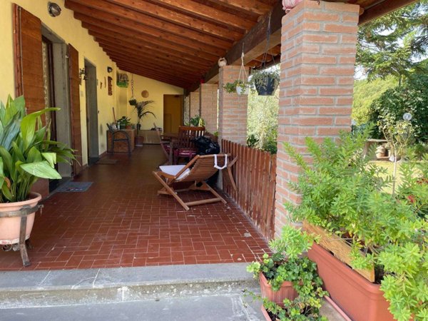 casa indipendente in vendita a San Venanzo