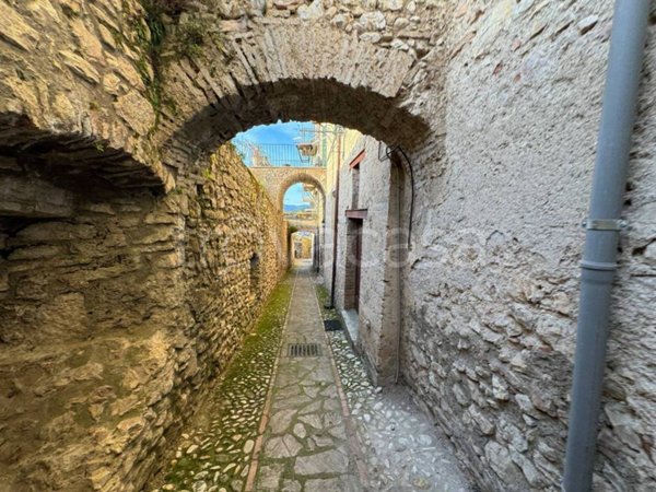 negozio in vendita a Stroncone