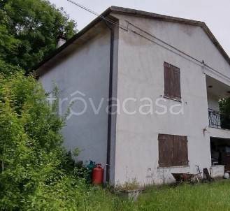 casa indipendente in vendita a Stroncone