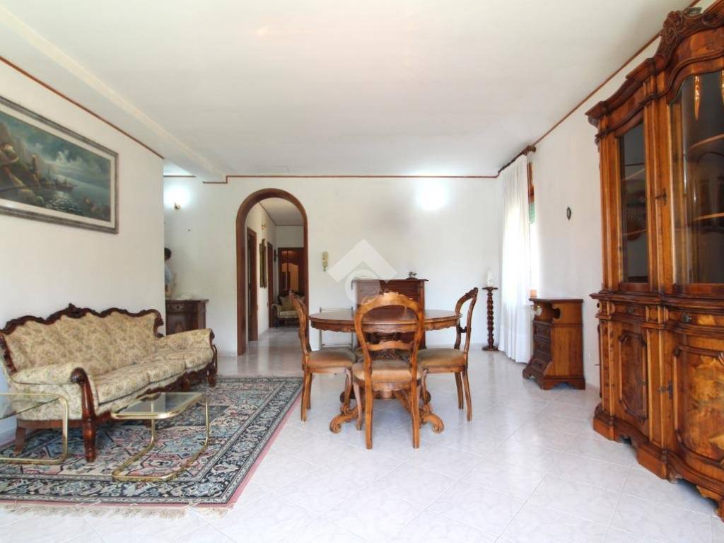 casa indipendente in vendita a Stroncone
