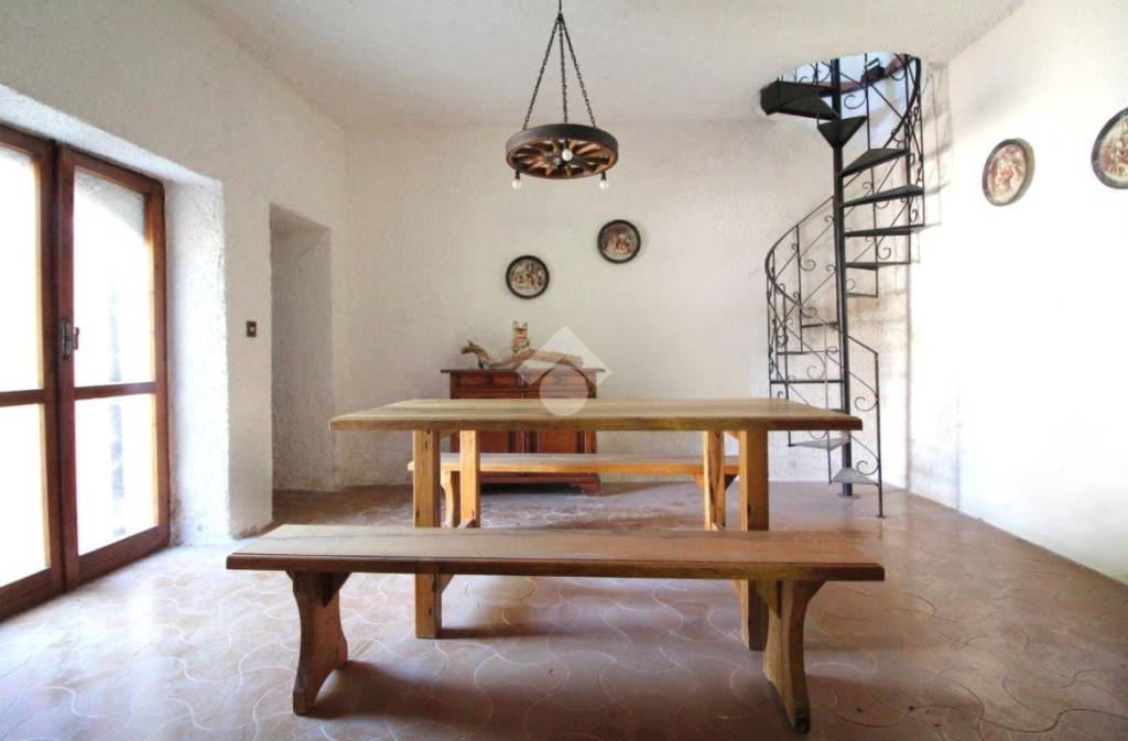 casa indipendente in vendita a Stroncone