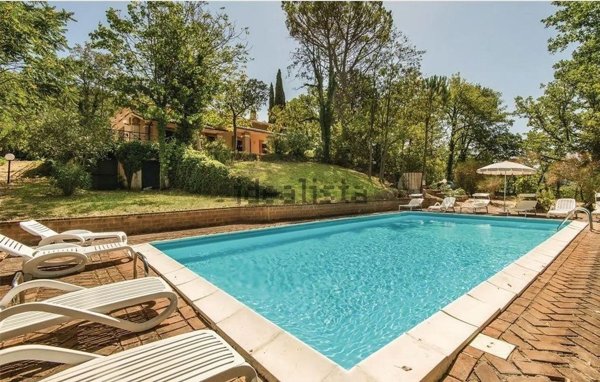 casa indipendente in vendita a Stroncone