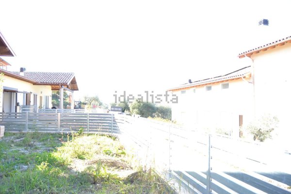 casa indipendente in vendita a Stroncone