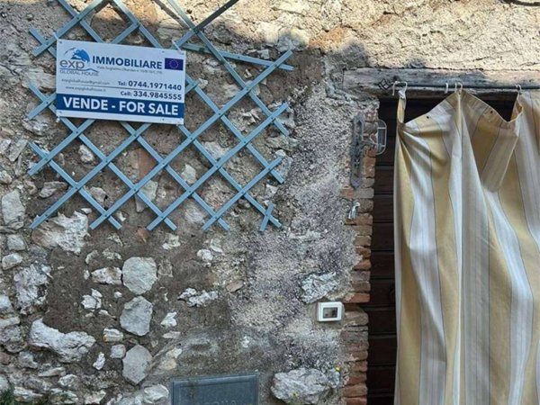 appartamento in vendita a Stroncone in zona Vasciano