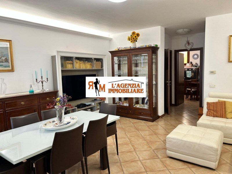 casa indipendente in vendita a Stroncone