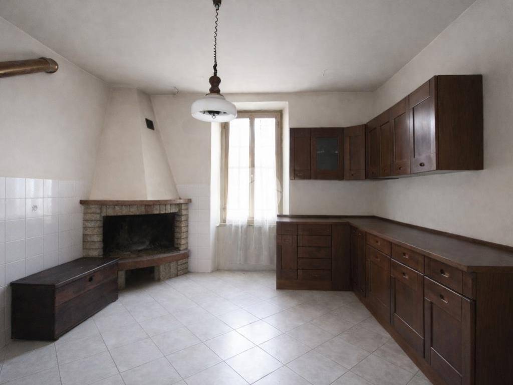 casa indipendente in vendita a Stroncone