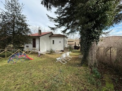 casa indipendente in vendita a Stroncone