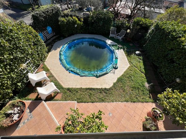 casa indipendente in vendita a Stroncone