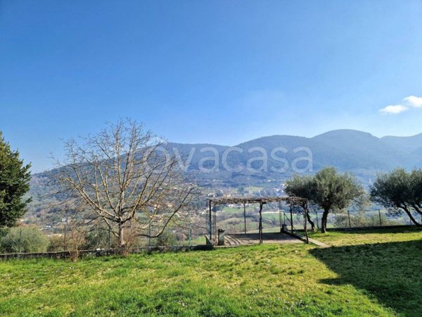 casa indipendente in vendita a Stroncone