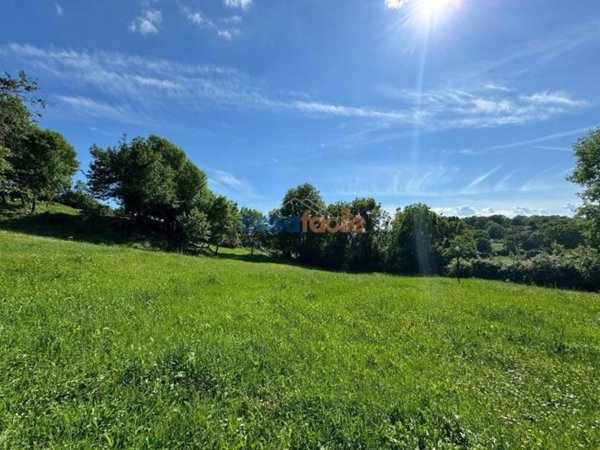 casa indipendente in vendita a Stroncone