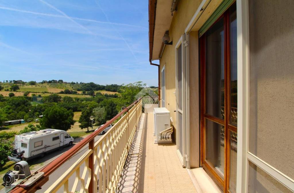 casa indipendente in vendita a Stroncone