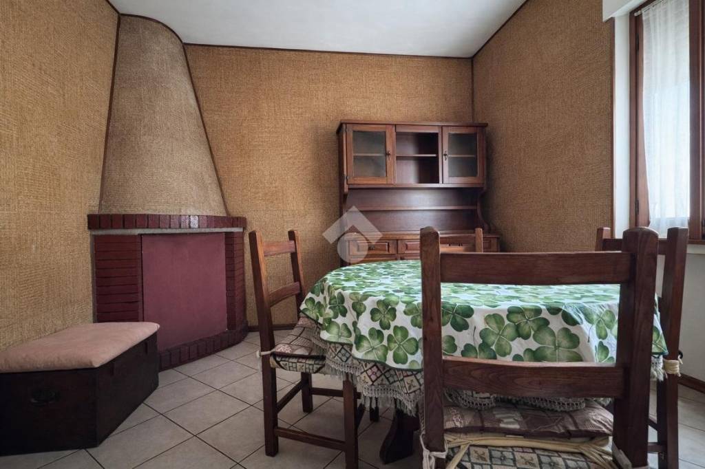 casa indipendente in vendita a Stroncone