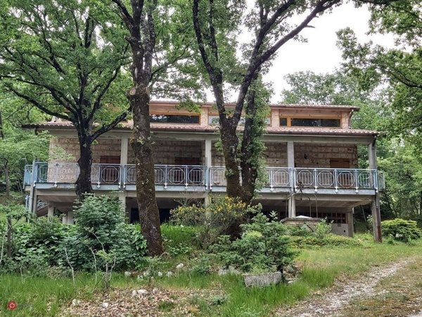 casa indipendente in vendita a Stroncone in zona Vasciano