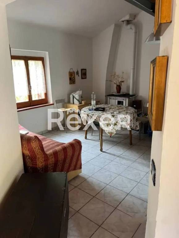 casa indipendente in vendita a Stroncone
