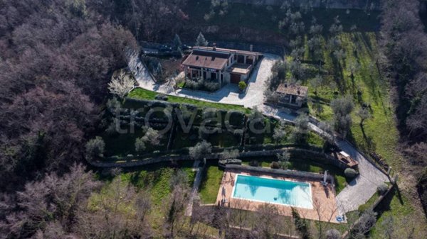 casa indipendente in vendita a Stroncone in zona Vasciano