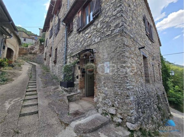 appartamento in vendita a Stroncone in zona Vasciano