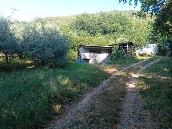 locale di sgombero in vendita a Terni in zona Vocabolo Valenza