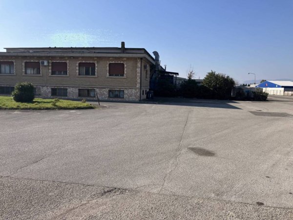 ufficio in vendita a Terni in zona Collescipoli