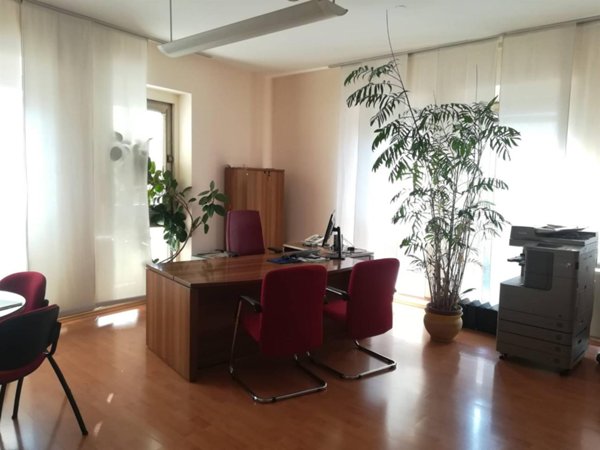 ufficio in vendita a Terni in zona Centro Città