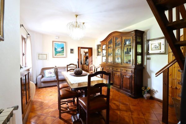 casa indipendente in vendita a Terni in zona Vocabolo Valenza