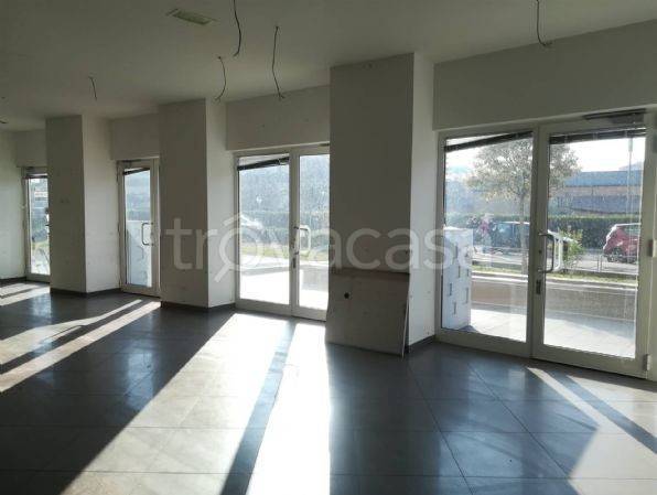 negozio in vendita a Terni