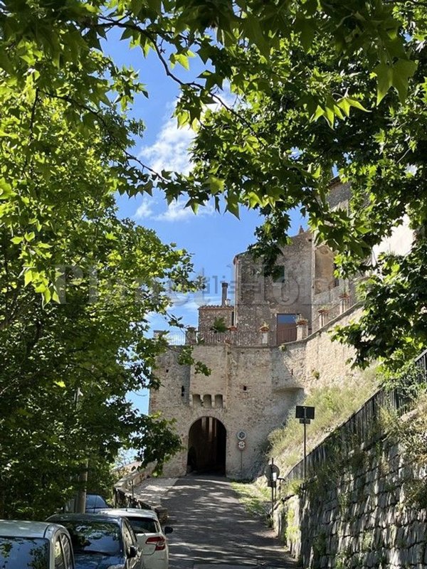 appartamento in vendita a Terni in zona Collescipoli