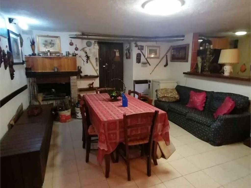 appartamento in vendita a Terni in zona Miranda