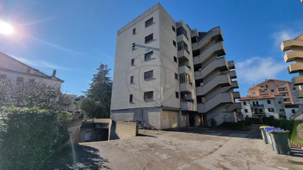 negozio in vendita a Terni
