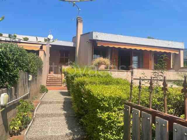 casa indipendente in vendita a Terni in zona Rivo